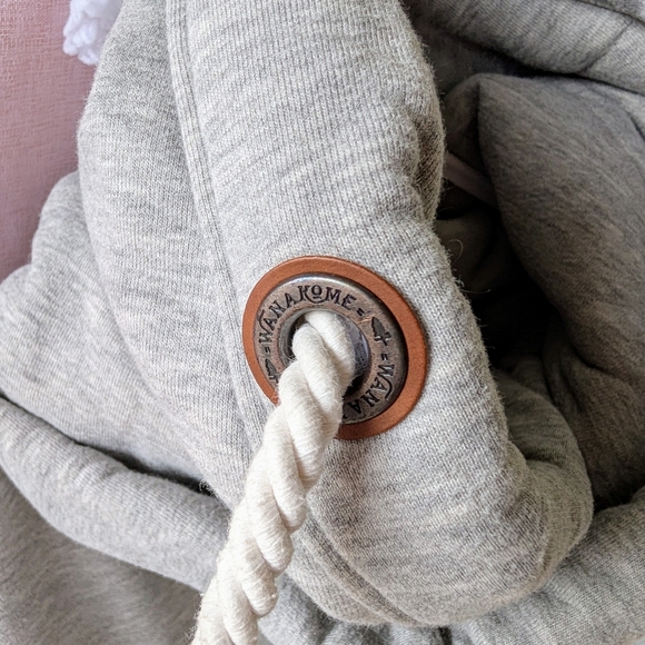 Wanakome Color Block Hoodie - Picture 5 of 10